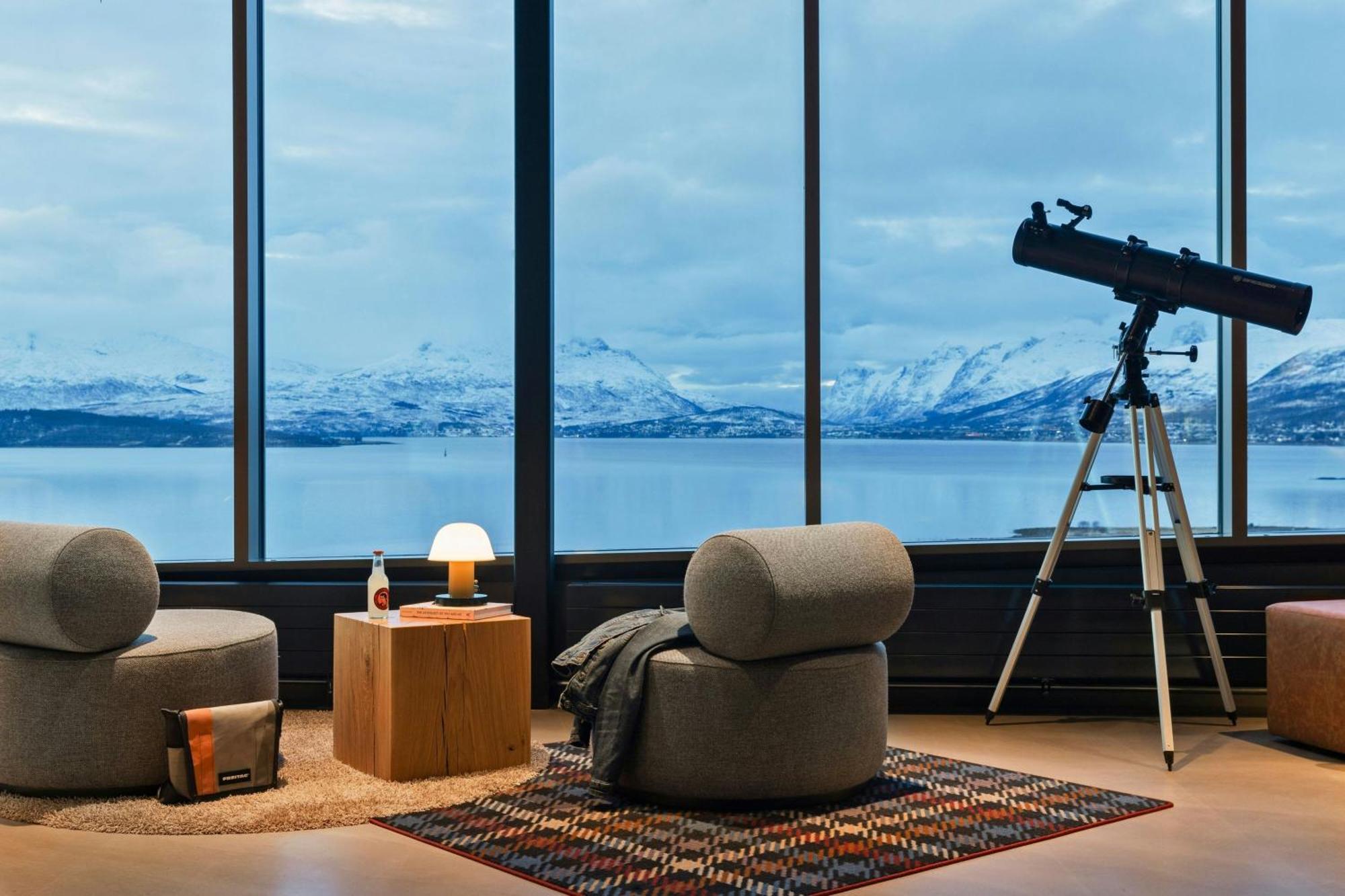 Hotel Moxy Tromsø Esterno foto