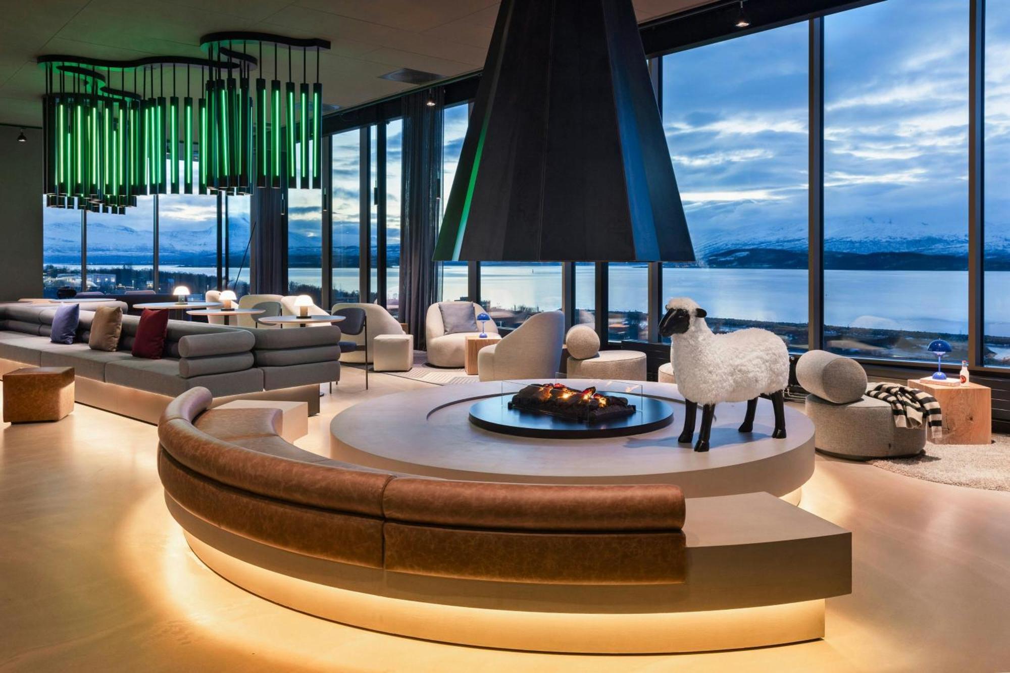 Hotel Moxy Tromsø Esterno foto